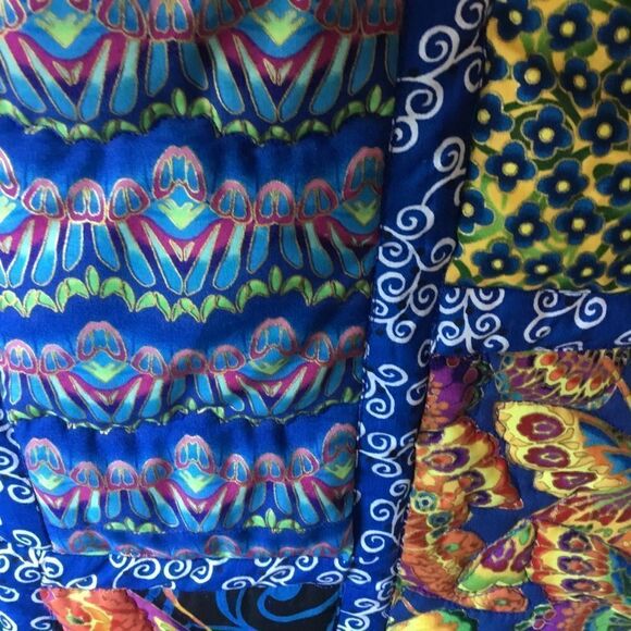 Hand Crafted Gorgeous Blue Butterflies Quilt - Picture 15 of 15